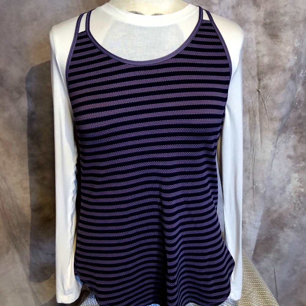 CALIA SMALL TANK TOP, PURPLE AND STRIPES. T BACK